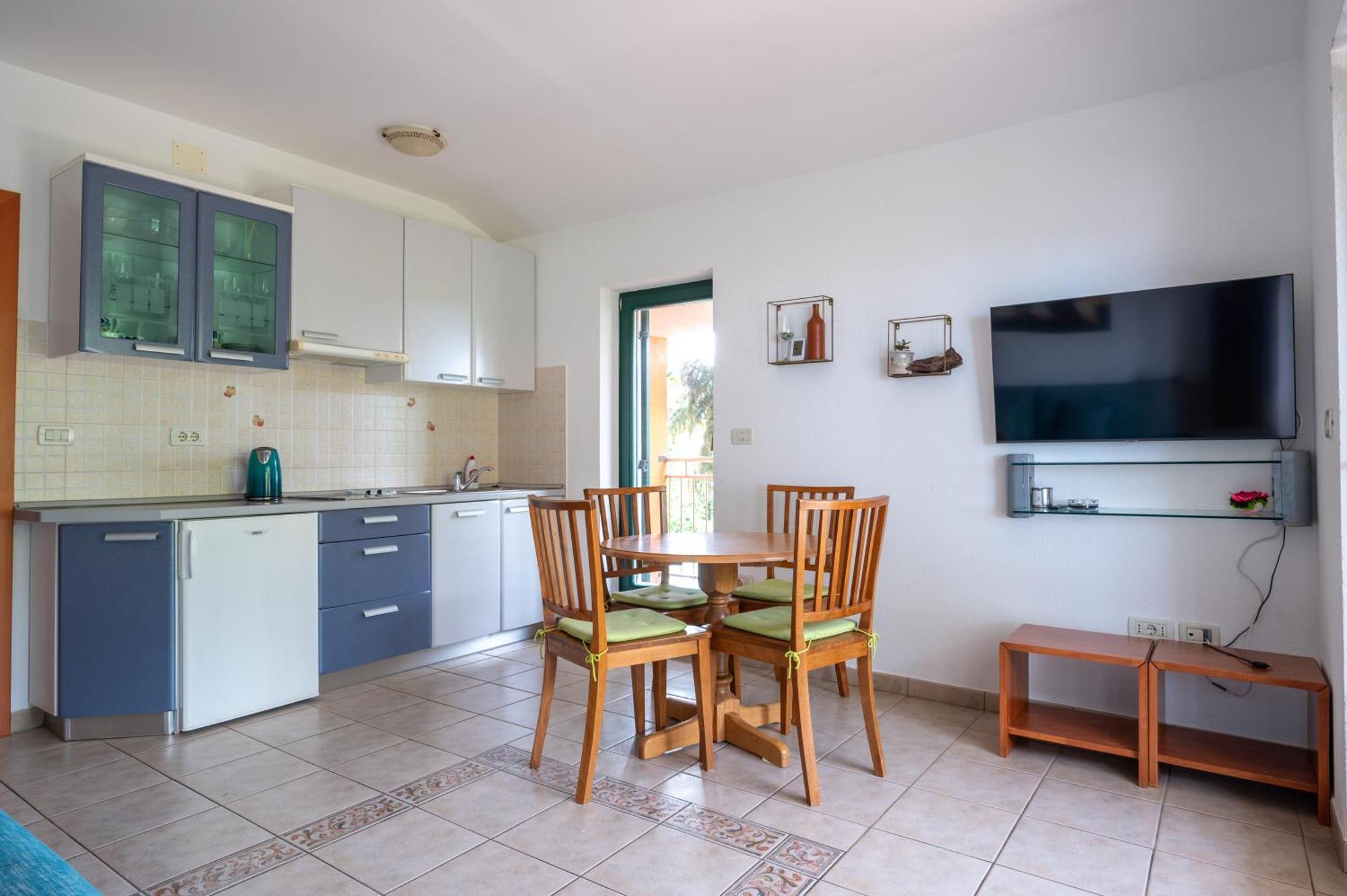 Todor Seaside Apartments Ловречица Экстерьер фото